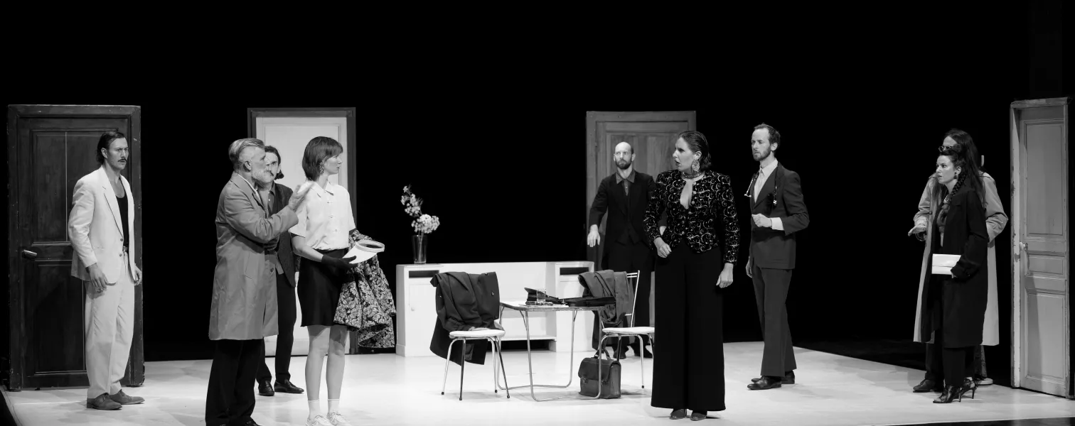 Le club dramatique - La Puce à l'oreille