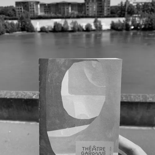 couverture du programme 25/26 devant la Garonne