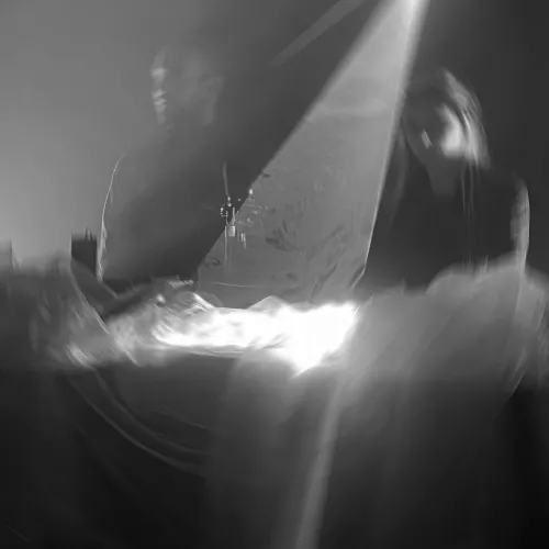 Survivre sans la lumière des eaux