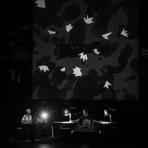 Mojurzikong / Charlotte Corman