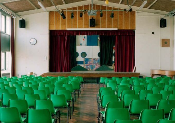 Highgate Wood School London / Empty Stages de Tim Etchells et Hugo Glendinning